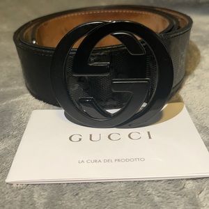 Authentic  Gucci Men's Signature Leather Belt - Black - Size: 95-38